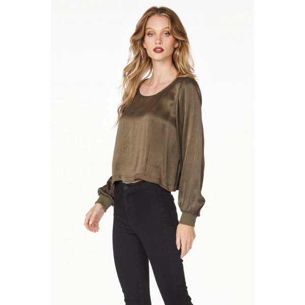 Rise Edge Top