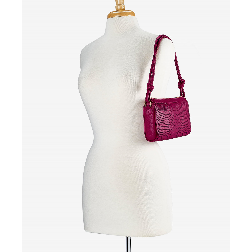 Majestad Brise Shoulder Bag