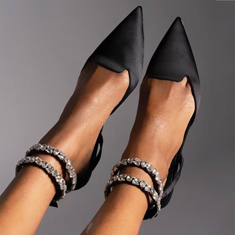 Vivid Cute Sandals